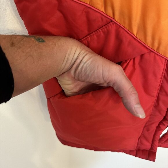 Vtg Chevron Colorblock Puffer Vest Red Orange Yellow Insulated Retro 70s Small - Picture 7 of 11